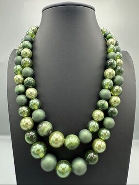 Corocraft vintage green necklace